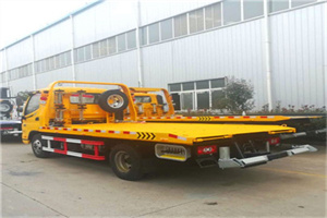 团风附近拖车救援搭电